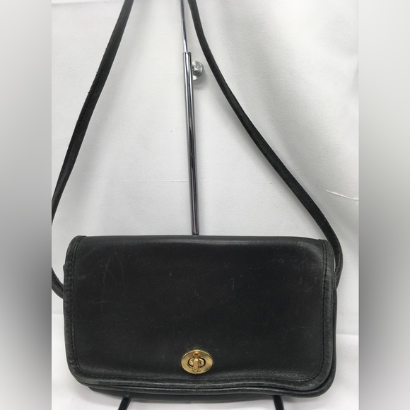 Coach Leatherware Vintage Leather Dinky Shoulder Handbag...
